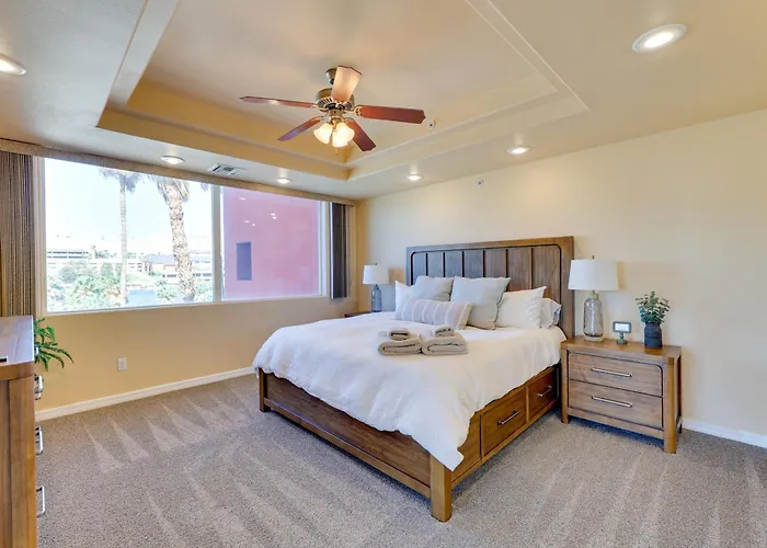 Step-free Bullhead W/ Balcony! Holiday home *