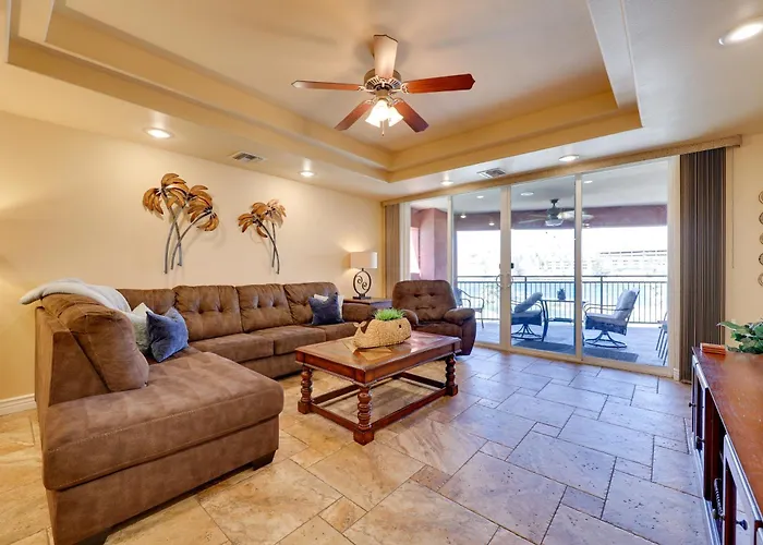 Step-free Bullhead W/ Balcony! Holiday home Bullhead City